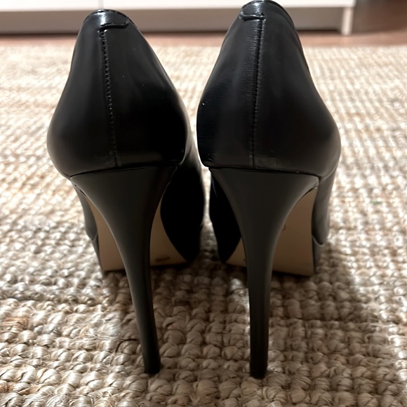 Jessica Simpson stilettos 8.5 - Picture 3 of 4